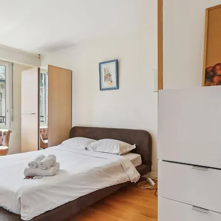 Trocadero & Arc De Triomphe With Balcony - Cityapartmentstay Apartment *